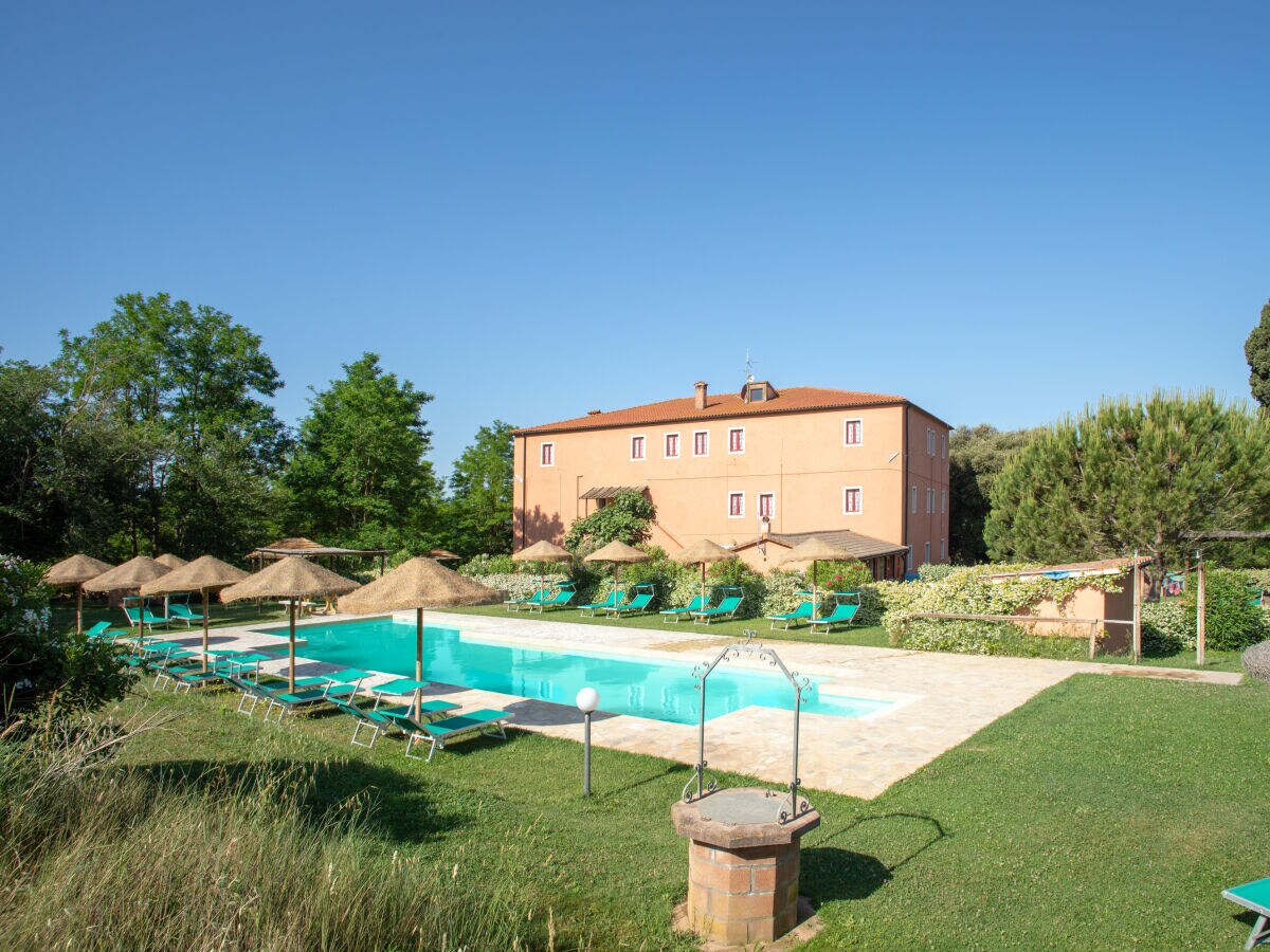 Holiday apartment Apartment with pool, Etruscan Coast