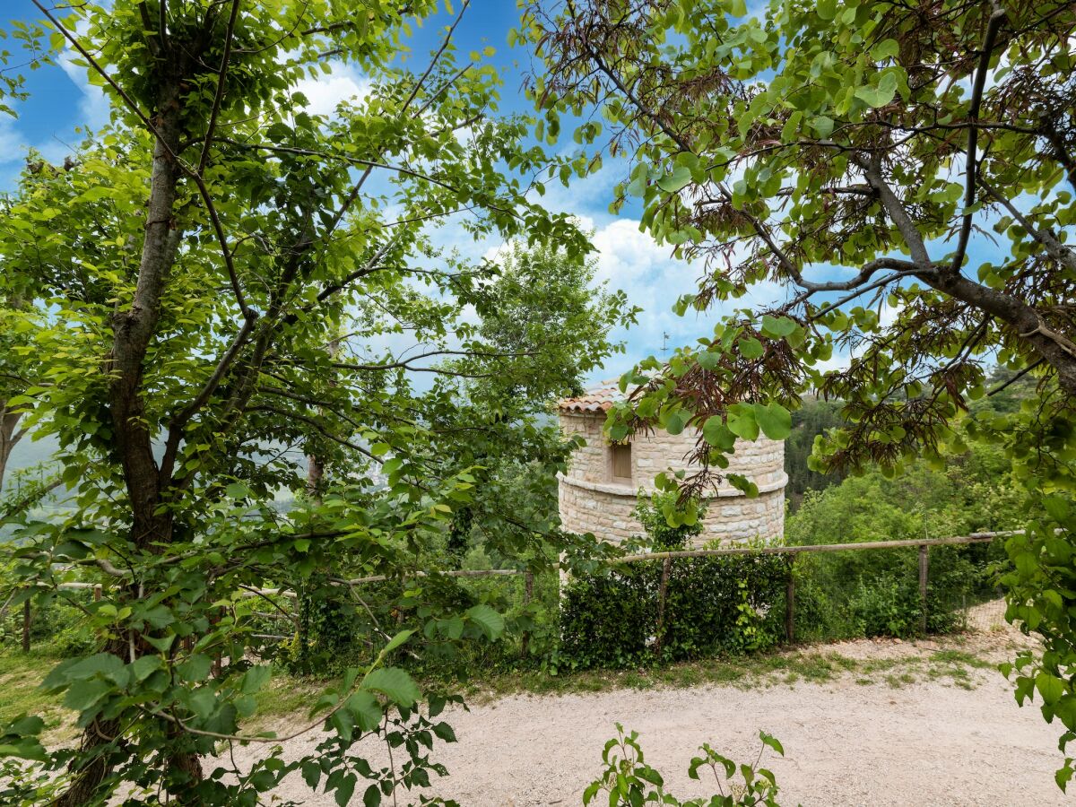 Holiday house Apartment in a CountryHouse with pool - Outdoor photo 2