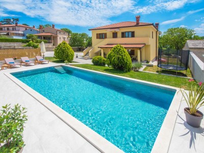 Villa Nino in Tinjan - Villa