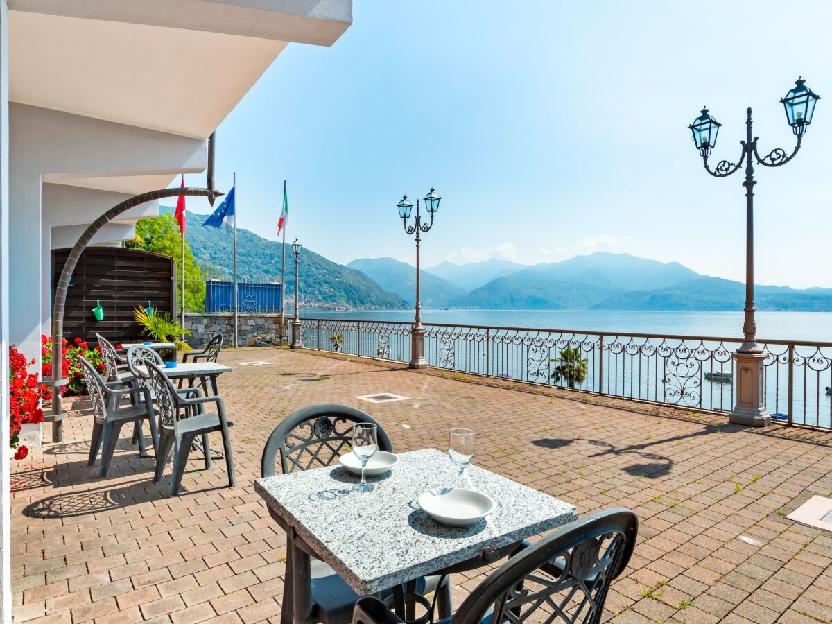 Cottage Apartment in Oggebbio with Sea View Terrace
