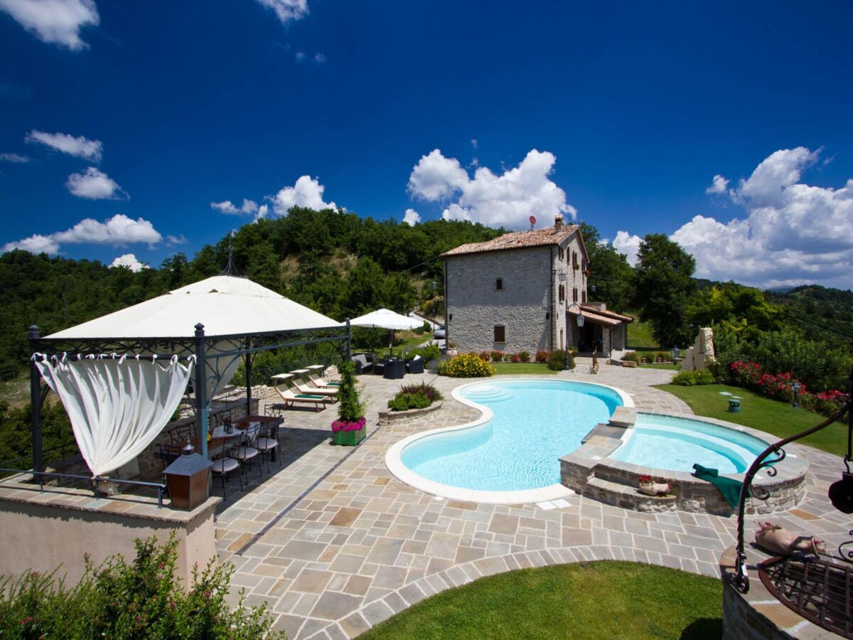 Apartment Belvilla by OYO La Rocca Autunno - Outdoor photo 3