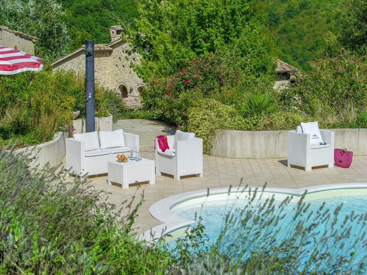 Apartment Holiday Home in Belforte with Pool - Outdoor photo 4
