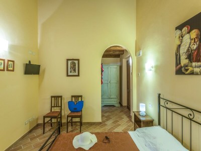 Apartment Holiday Home in Belforte with Pool - Features photo 12