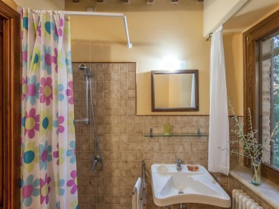 Apartment Holiday Home in Belforte with Pool - Features photo 16