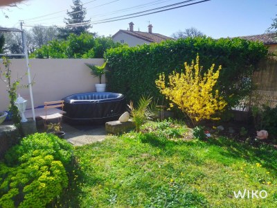 Holiday house Pretty holiday home with garden and hot tub - Outdoor photo 3