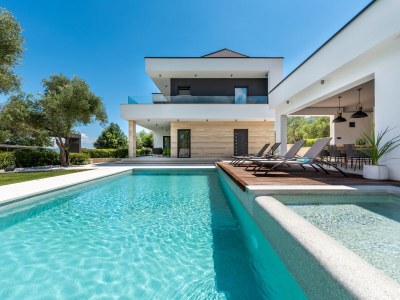 Villa Luxurious Villa Laurea in Drenje - Villa
