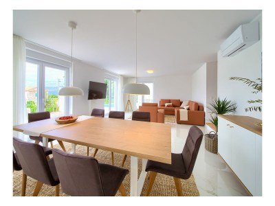 Villa Rossa with heated pool - Features photo 16