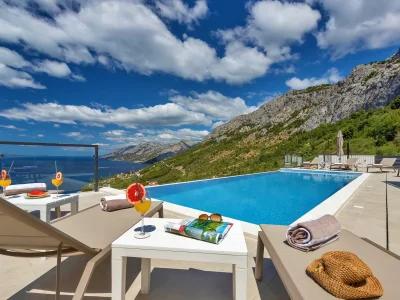 Villa Villa Skyview mit 44m² Infinity-Pool, Panoramablick - Outdoor photo 2