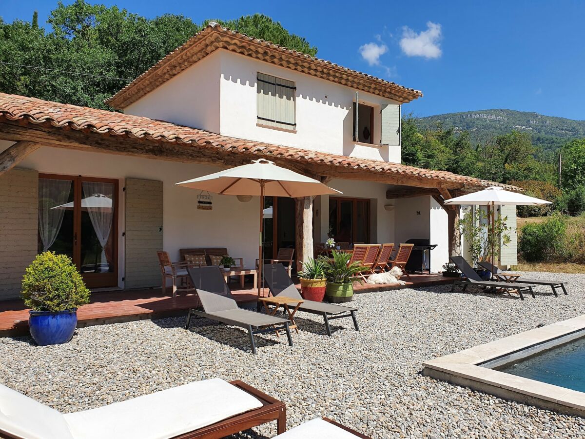 Villa Villa in Bargemon mit Pool und Bergblick