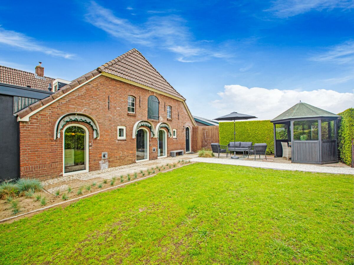 Farmhouse Farmhouse in Zelhem with Sauna Retreat - Outdoor photo 5