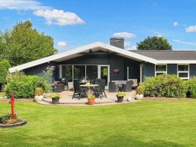 Holiday house Helles Strandhaus in Marielyst -- By Traum Ferienwohnungen - Holiday house