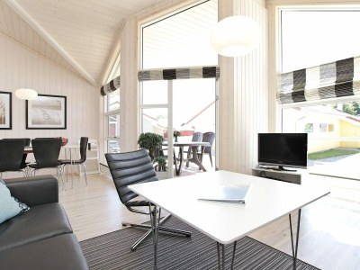 Holiday house 10 person holiday home in Großenbrode - Outdoor photo 9