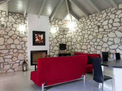 Villa Geräumige Villa in Meeresnähe in Agrilia - Features photo 8