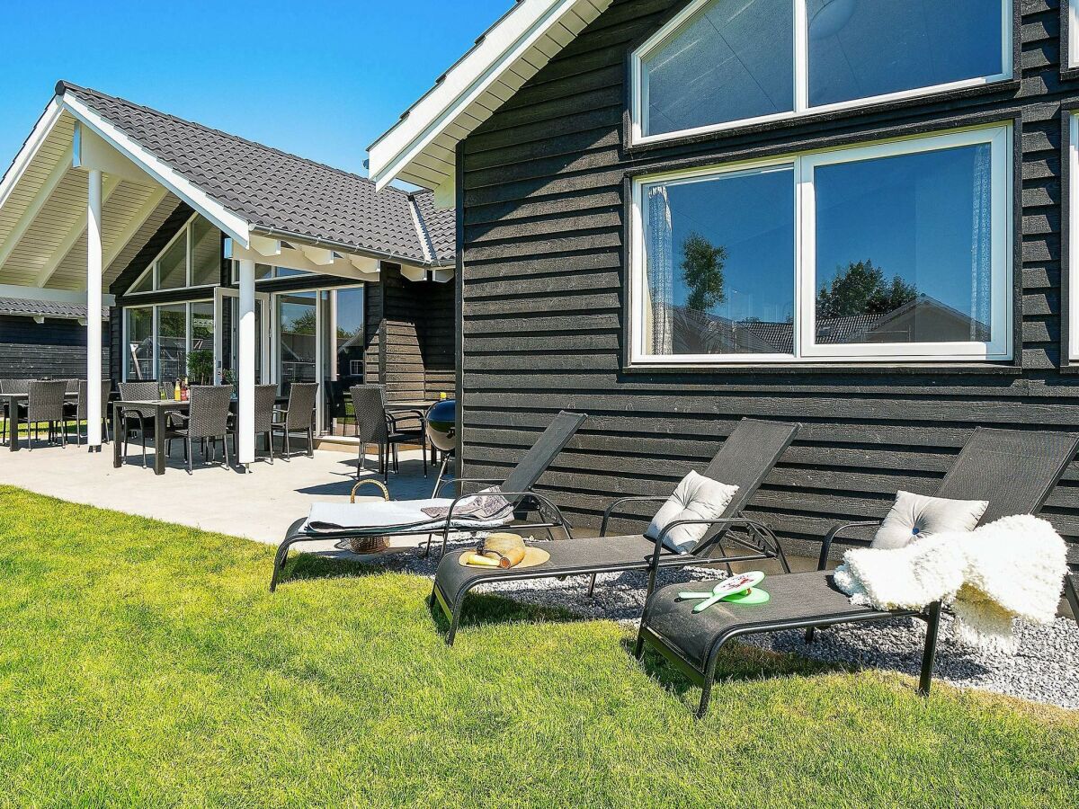 Holiday house 16 person holiday home in Hasselberg - Outdoor photo 2
