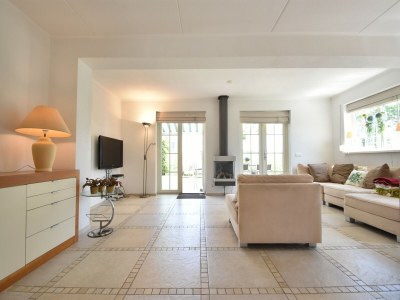 Holiday house Attraktives Ferienhaus in Oude mit Garten - Features photo 26