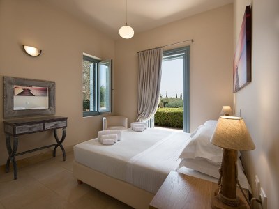 Villa Villa in Peloponnese by Sandy Beach & Pool - Features photo 17