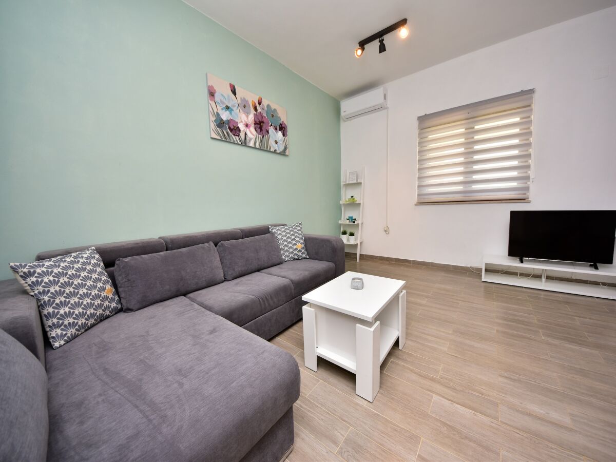 Apartment Coastal Retreat in Krusevo