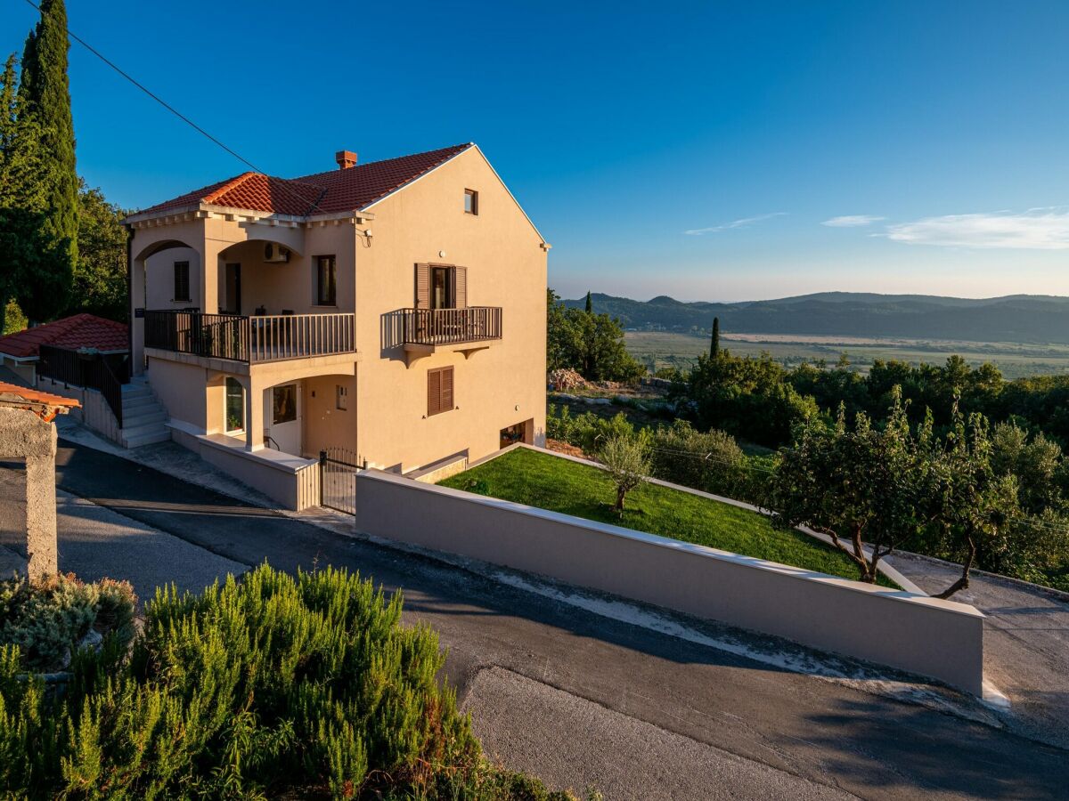 Apartment Apartment in Pridvorje near Pasjaca Beach - Outdoor photo 4