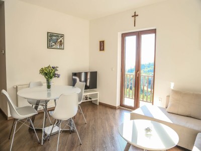 Apartment Apartment in Pridvorje near Pasjaca Beach - Features photo 6