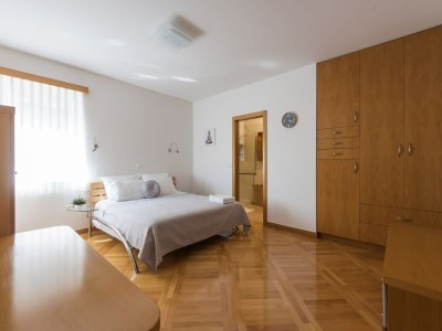 Villa Seaside Villa in Zadar with swimming pool - Features photo 26