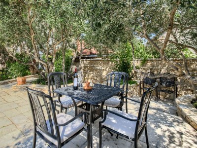 Apartment Villa auf Murter mit Pool und Meerblick - Outdoor photo 3
