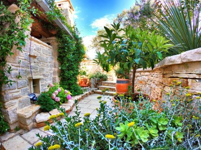 Apartment Villa auf Murter mit Pool und Meerblick - Outdoor photo 11
