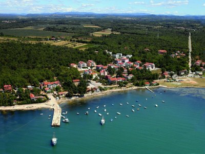 Villa Villa in Novigrad with Pool & Rooftop Terrace - Environment photo 31