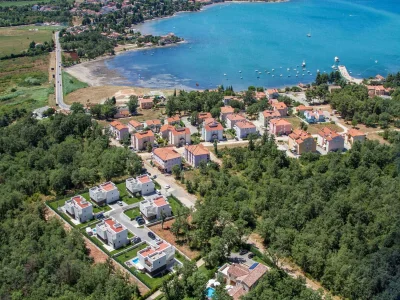 Villa Villa in Novigrad with Pool & Rooftop Terrace - Environment photo 34