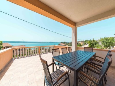 Villa Capacious Holiday Home in Maslenica - Outdoor photo 4