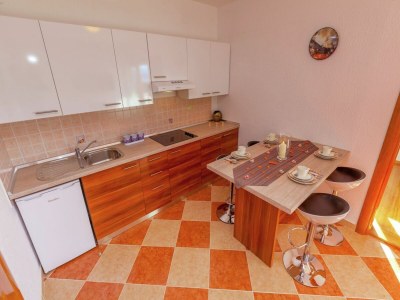 Apartment Ferienhaus in Kroatien mit Pool im Wald - Features photo 16