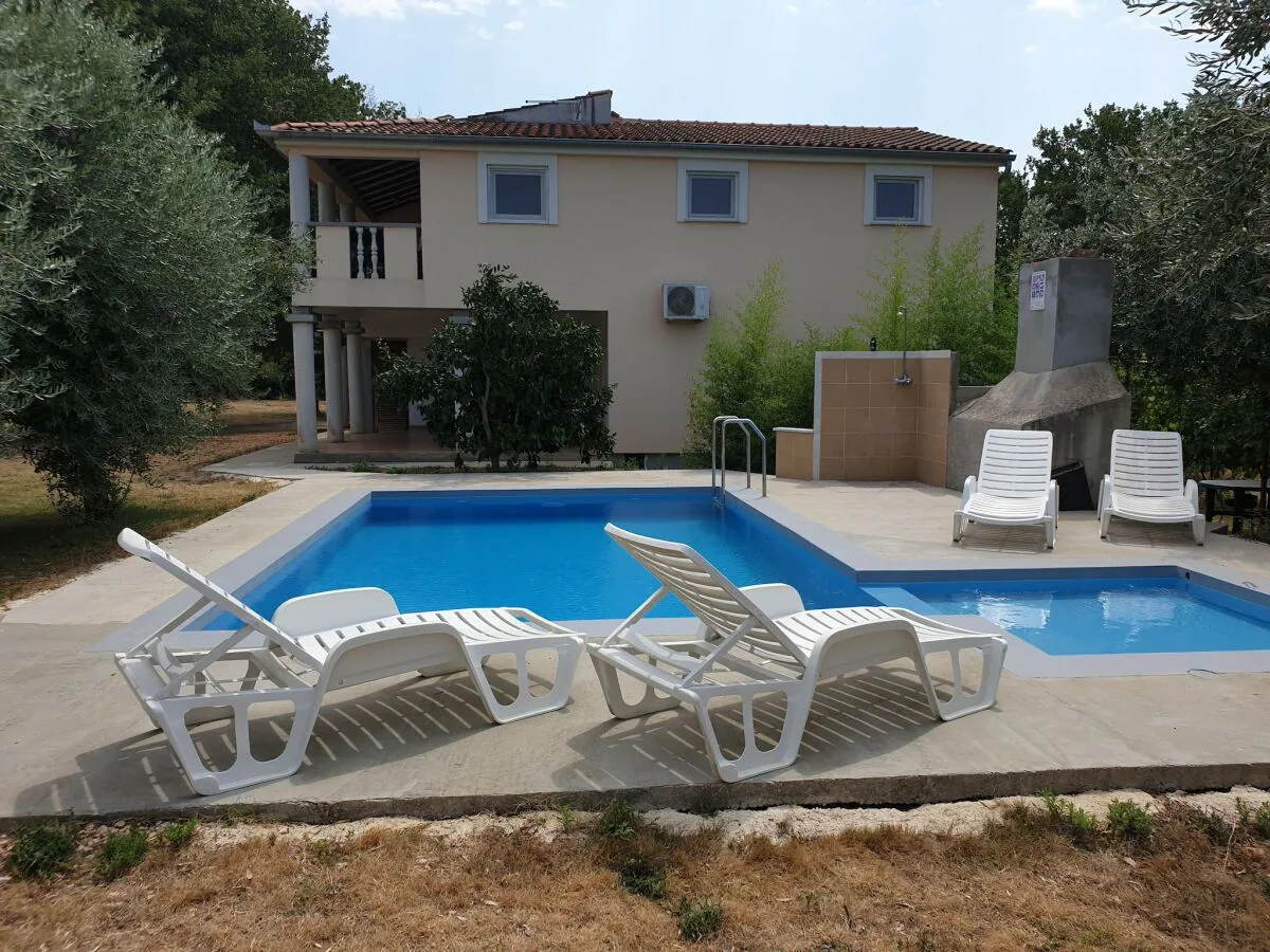 Apartment Wohnung in Banjole nahe Augustus-Tempel - Outdoor photo 5