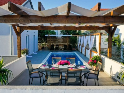Holiday house Ferienhaus in Maslenica mit Meerblick - Outdoor photo 2