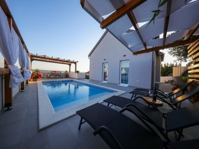 Holiday house Ferienhaus in Maslenica mit Meerblick - Outdoor photo 10
