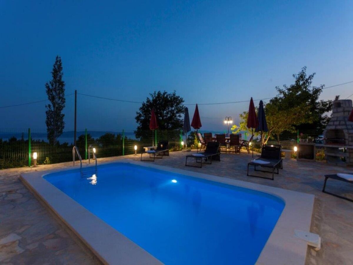 Villa Villa in Tučepi mit Pool nahe Strand - Outdoor photo 2