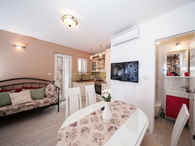 Holiday house Steinhaus in Podgora mit Meerblick - Features photo 29