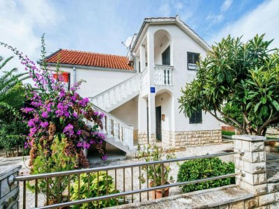 Apartment Apartment in Petrcane by the Sea - Outdoor photo 5