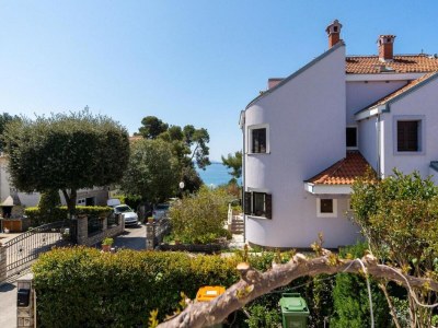 Apartment Apartment in Petrcane by the Sea - Outdoor photo 12