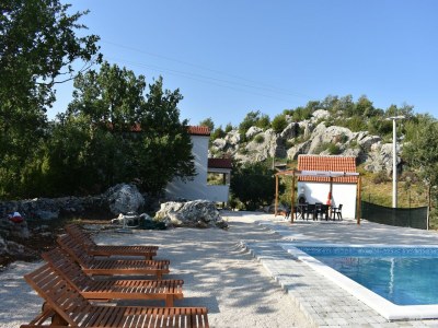 Villa Villa in Neoric mit Pool und Whirlpool - Outdoor photo 39