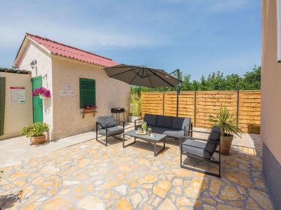 Holiday house Villa in Policnik mit privatem Pool - Outdoor photo 11