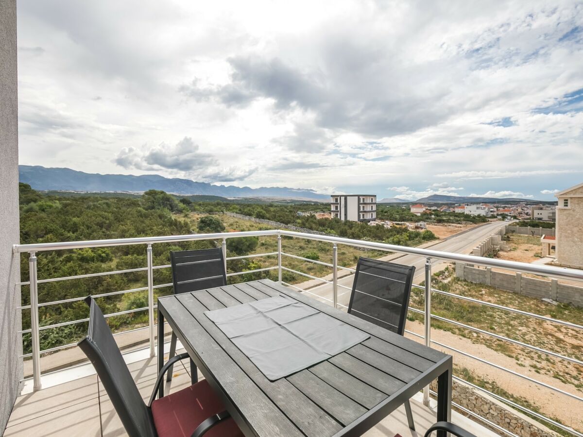 Apartment Apartment in Novalja near Zrće Beach - Outdoor photo 2