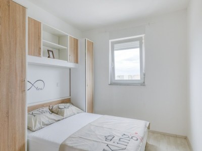 Apartment Apartment in Novalja near Zrće Beach - Features photo 12