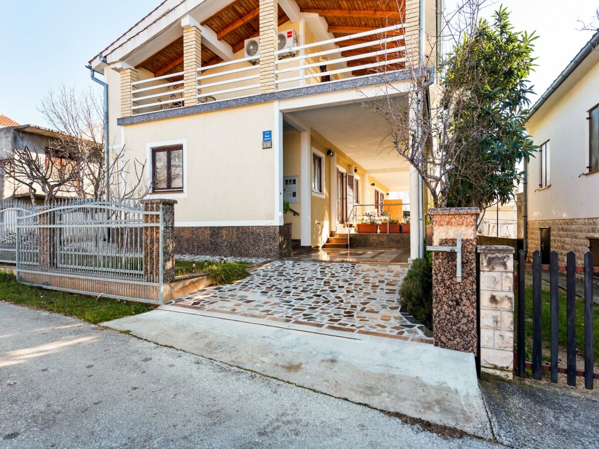 Holiday house Ferienhaus in Jasenice nahe Maslenica Strand