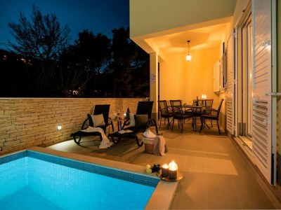 Villa Villa in Žrnovnica mit beheiztem Salzwasserpool - Outdoor photo 11