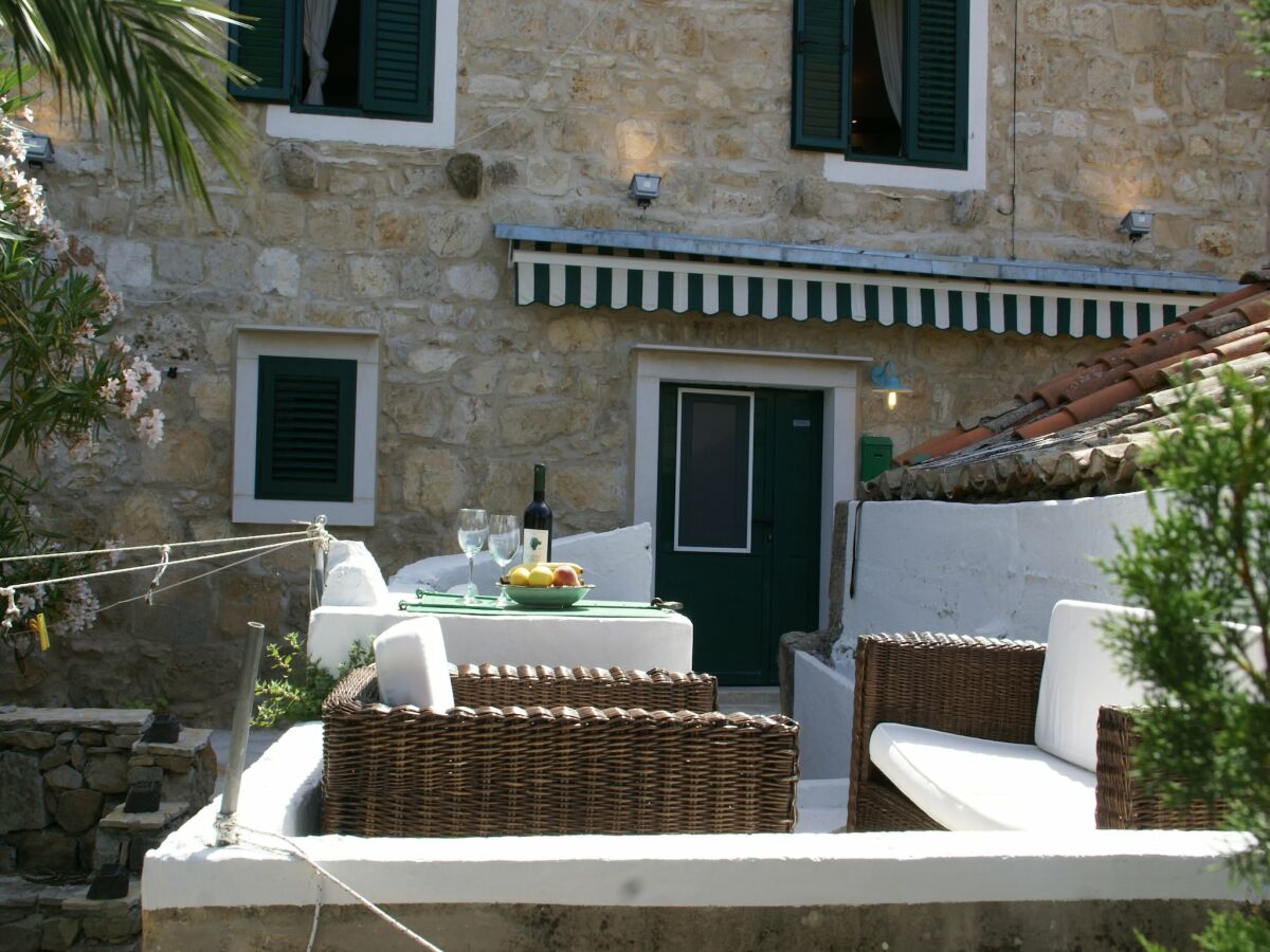 Apartment Coastal apartment in Vis near sea - Outdoor photo 3