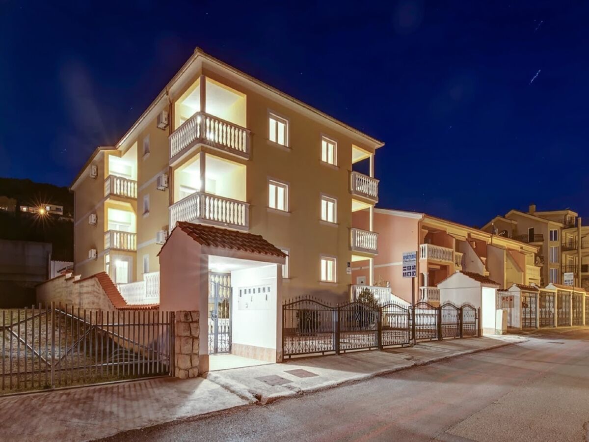 Apartment Villa in Kroatien mit Pool und Strandnähe