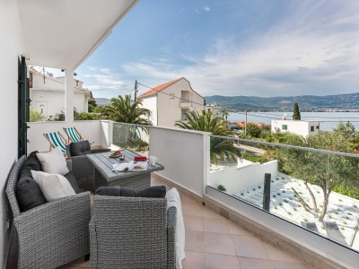 Apartment Modernes Apartment mit Pool und Terrasse - Outdoor photo 9