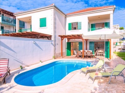 Villa Charming villa with spacious rooms and private swimming pool in the lavender island of Hvar in Hvar - Villa