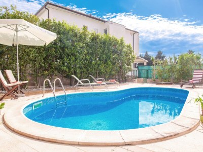 Villa Charming villa with spacious rooms and private swimming pool in the lavender island of Hvar - Outdoor photo 4