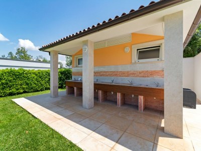 caravan Mobile Home in Banjole near Centinera Beach - Outdoor photo 37