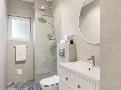 Apartment Attractive apartment in Slatine - Features photo 25